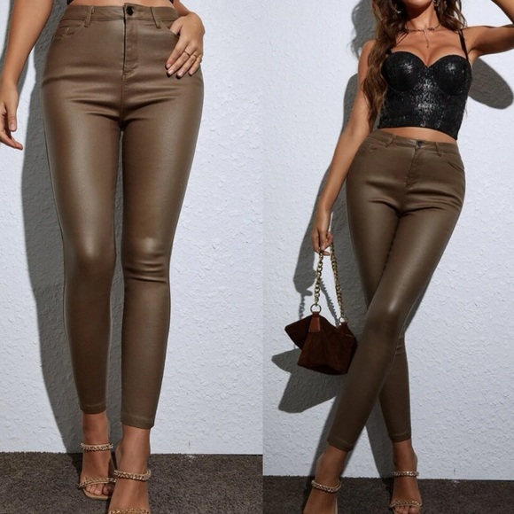 Sexy red thermal sherpa lined vegan leather pants - Picture 6 of 16